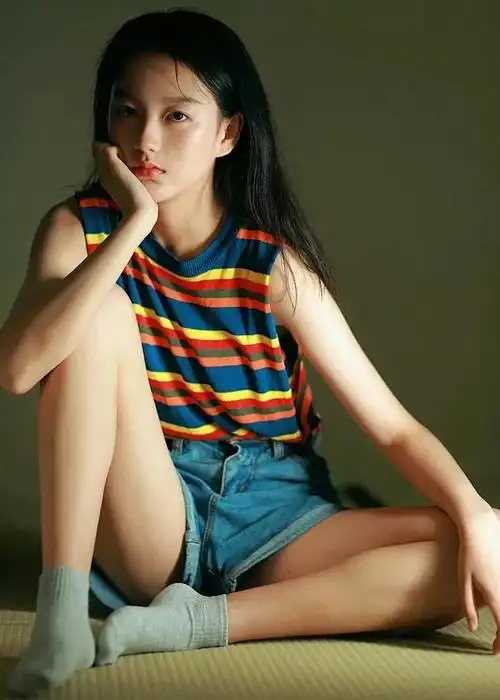 熟女影院 旧照相馆 年代剧情海报